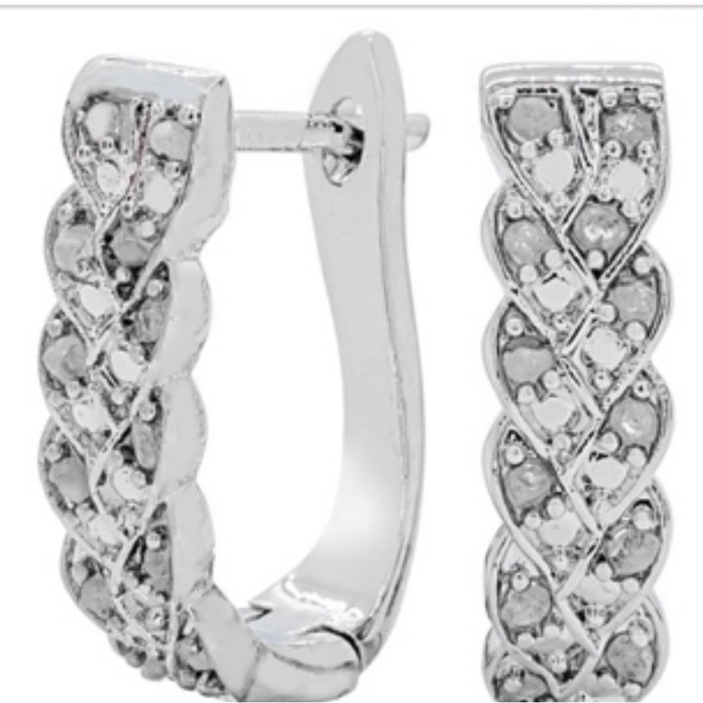 NWT Diamond earrings, 1/4 carat total weight, platinum over brass